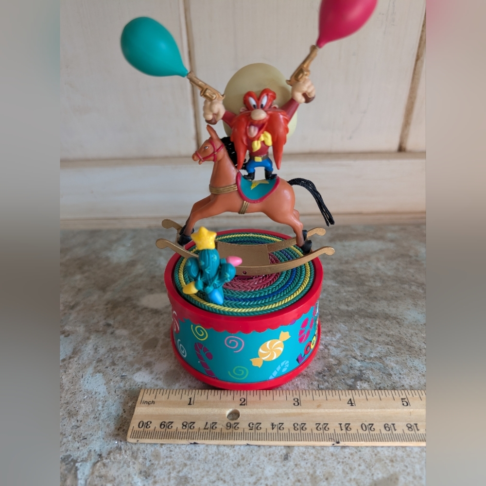 VTG Matrix 1996 Looney Tunes Yosemite Sam Rocking Ranger Mini Action Musical - Picture 9 of 10